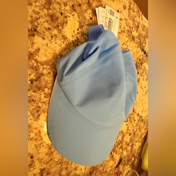 NWT Lululemon Fast and Free Run Hat Pool Party Color O/S - Picture 3 of 4